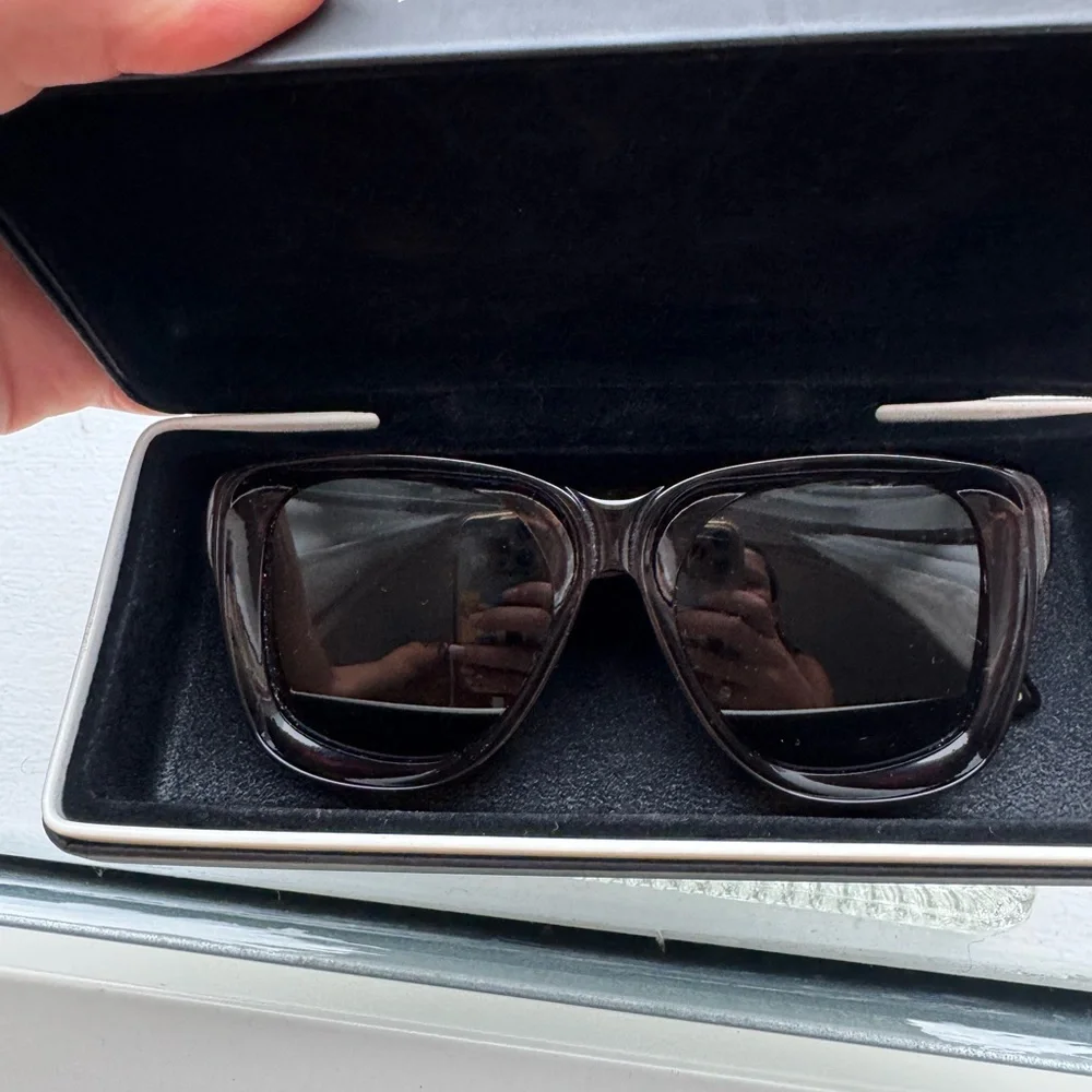 Givenchy sunglasses - Picture 5 of 6